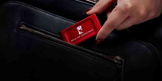 Накопичувач зовнішній SSD Portable USB 2.0ТB Kingston SXS1000 BoC Red (SXS1000R/2000GA) ( Червоний ) Харків