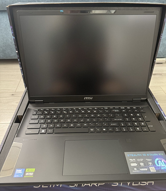 Ноутбук MSI Stealth 18 AI Studio A1VHG-008US Киев - изображение 2