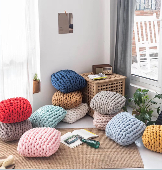 Подушка 40х40 крупной вязки из толстой пряжи техника OHHIO разные цвета Кременчуг - изображение 1