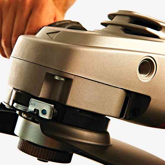 Шлифмашина угловая MILWAUKEE, AGV 22-230 E Одесса