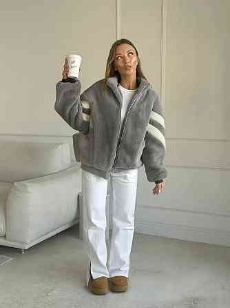 Жіноча тепла оверсайз куртка-бомбер букле на підкладці Графіт Одеса