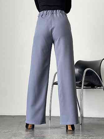 Женские прямые брюки с эффектным асимметричным запахом спереди из костюмной ткани Серый, 54/56 Одесса