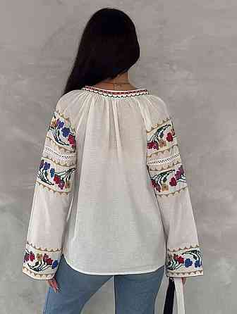 Стильна жіноча універсальна вишиванка з квітами 80% бавовна, 20% поліестер. 46 Одеса