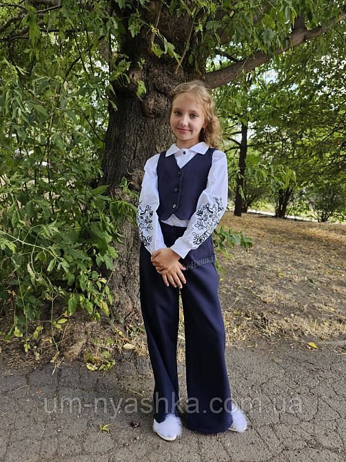 Школьный брючный костюм с жилеткой р.128-152 Кривой Рог - изображение 6