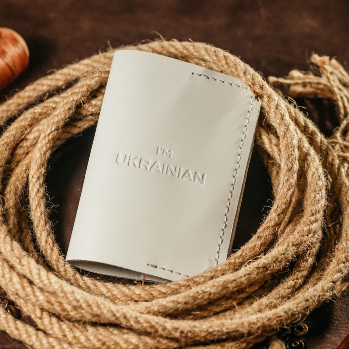 Паспортниця UA Біла шкіряна з тисненням, модна обкладинка на паспорт, практичний чохол зі шкіриMasterSem Київ - фото 1