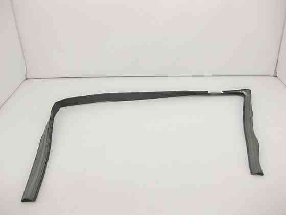 Mercedes-Benz  A2517250225 Ущільнювач опускного скла передніх правих дверей R-Class W251 Одеса