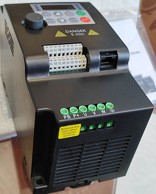 Частотний перетворювач 5.5кВт. 220в. х 380В.  трьохфазний. Харків - фото 3