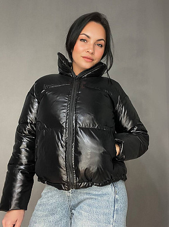 Куртка женская Lady Yep 9073 глянцевая пуффер с карманами без капюшона короткая черная, черный, 42 Киев - изображение 19