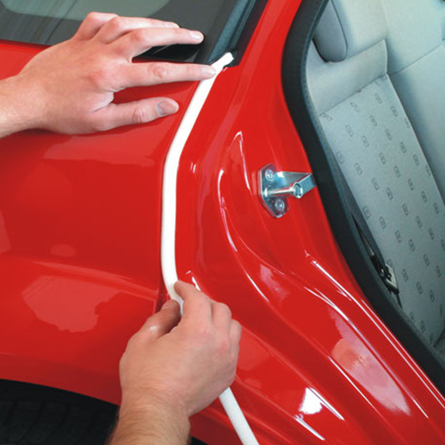 Стрічка пінна самоклеюча для ущільнення та маскуваня 