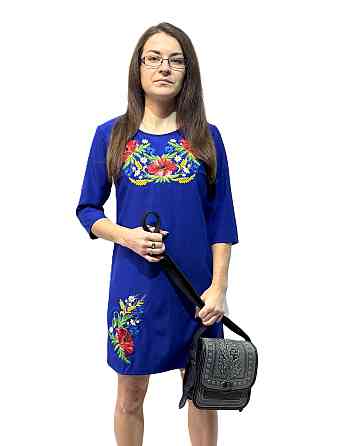 Синее насыщенное вышитое женское платье с цветочной вышивкой полевых цветов Киев