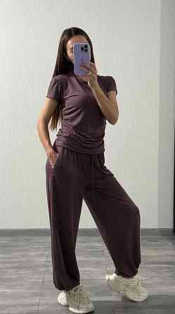 Жіночий прогулянковий оверсайз костюм-двійка: футболка та штани віскоза Шоколад Одеса