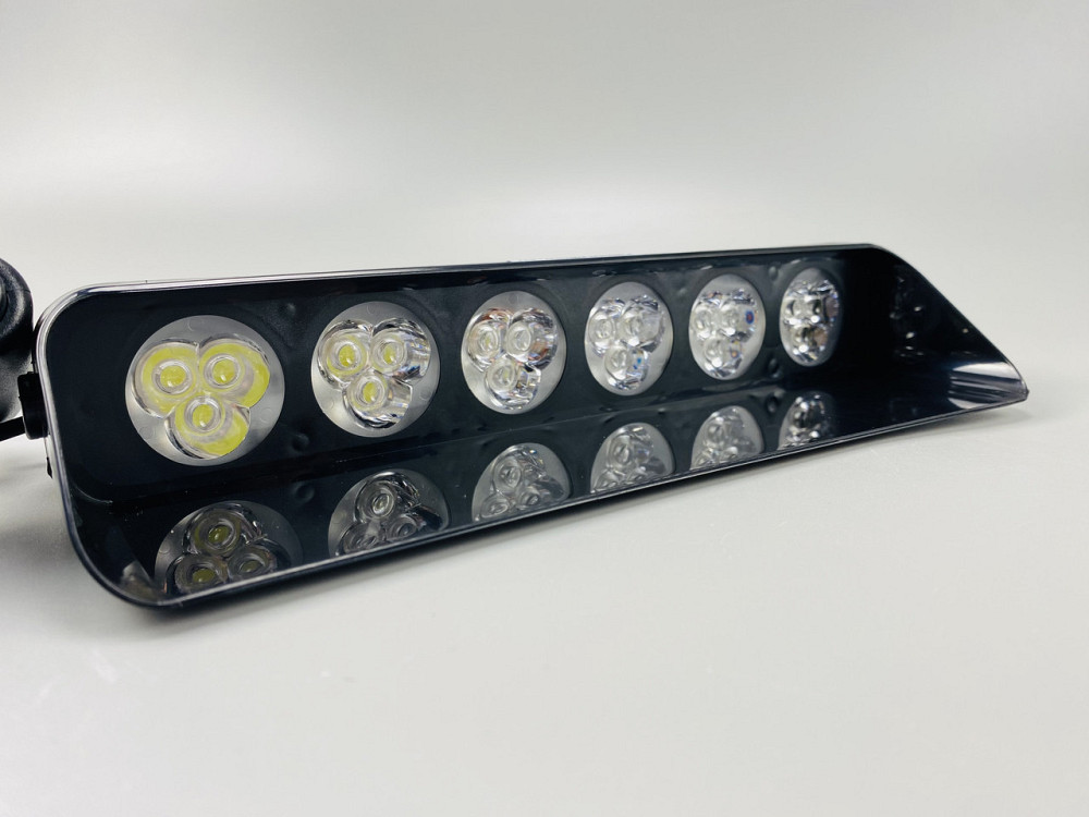 Маячок проблисковий S7 стробоскоп автомобільний 9-80V 18 led діодів білий спалах під скло Мукачево - фото 3