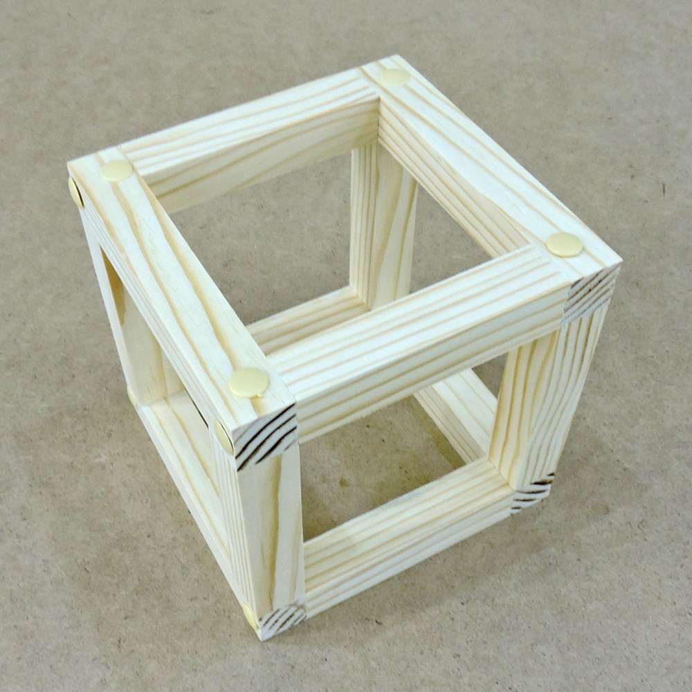 Полка настенная для цветов 