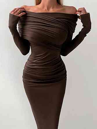 Женское силуэтное платье трансформер с открытыми плечами трикотаж Шоколад Одесса