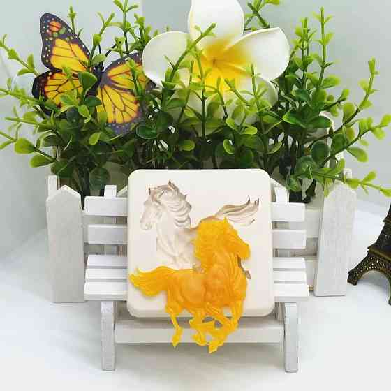 Молд кондитерский Лошадь 70 на 70 мм серый Киев