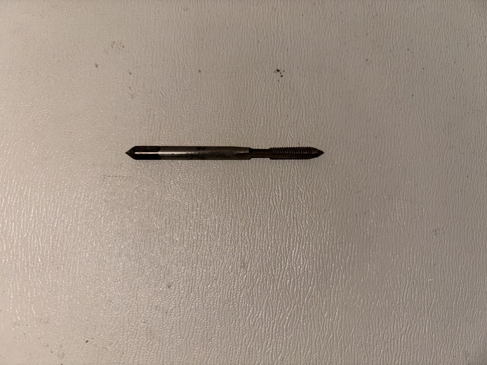 Метчик ручной М4.2. СССР. Харьков - изображение 1