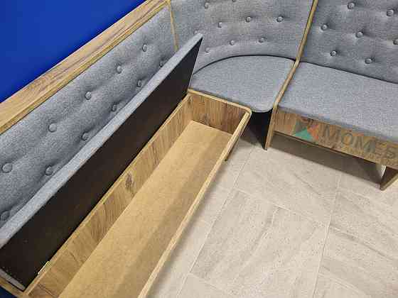 Кухонный уголок, комплект из угла, стола и двух табуреток Семейный 114х154 см Дуб Флагшток Львов