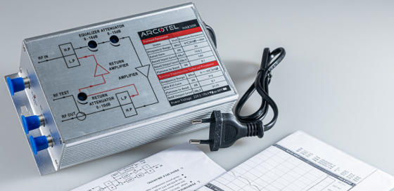 Абонентский усилитель ARCOTEL HA830R65-220V c обратным каналом 5-65 Мгц Винница