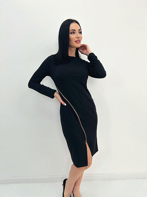 Элегантное платье с молнией 