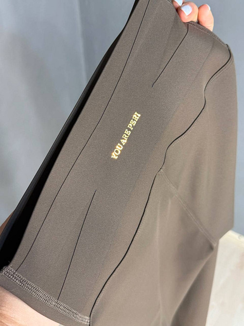 Лосины женские You are Peri 24051 утягивающие с широким поясом и золотой надписью коричневые, коричневый, M Киев - изображение 10