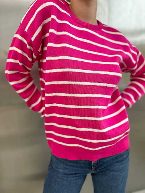 Жіночий базовий смугастий светр оверсайз вовна 70% акрил 30% Малина Одеса - фото 1