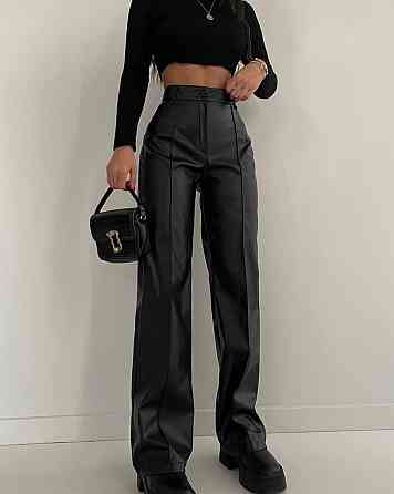 Женские базовые брюки на высокой посадке из эко-кожи Одесса