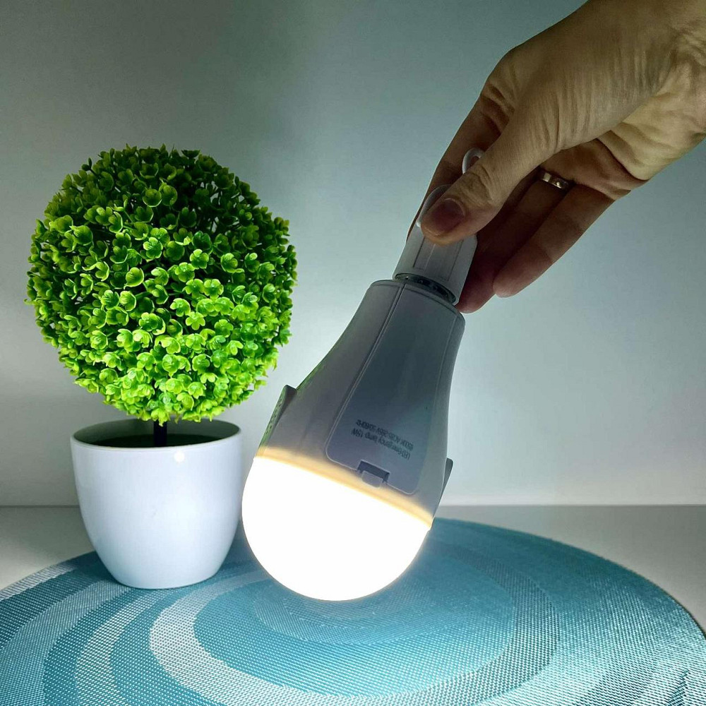 Лампочка з акумулятором 15W 2 акум 18650 холодне світло (C 68522) Чернигов - изображение 5