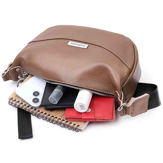 Жіноча сумка з натуральної шкіри через плече з незвичайним бігунком брелок Vintage 22619 Коричнева Київ