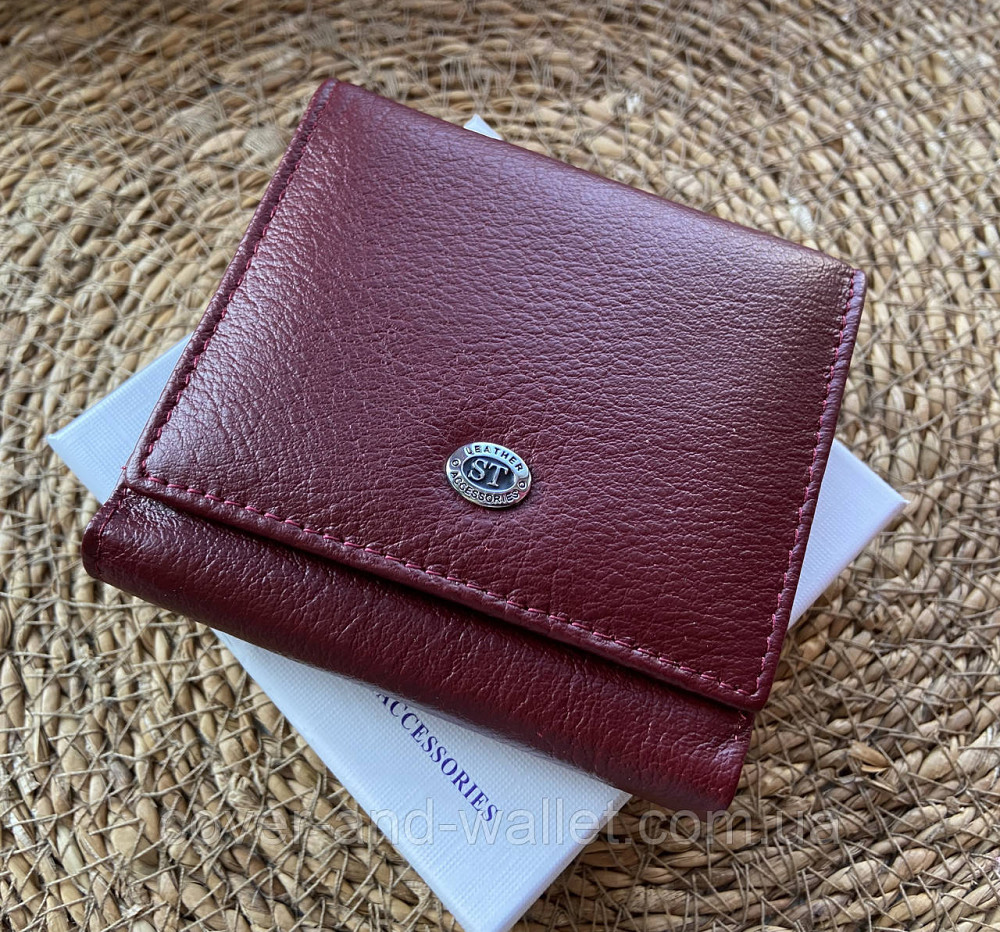 Маленький бордовий жіночий шкіряний гаманець з монетницею на кнопці ST Leather 219 Київ - фото 1