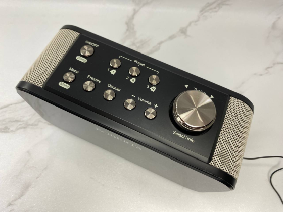 Радіо-будильник Roberts ORTUS2BK DAB+/DAB/FM-радіо-будильник із зарядкою для смартфона через USB – чорний Б/В Київ