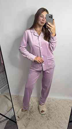 Костюм из плюшевого велюра на пуговицах с двумя карманами M Пудровый Харьков