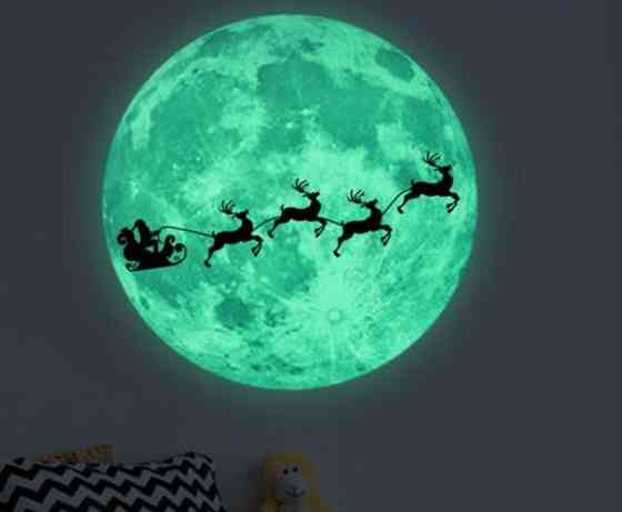 Новогодие наклейки на окна фосфорные Луна с оленями 30 см салатовый Киев