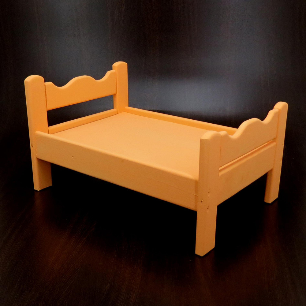 Кровать для кукол 