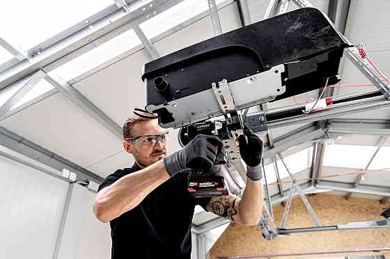 Гайковерт Metabo акумуляторний ударний SSW 18LT 300 LB 602398850 без АКБ и ЗП Коломыя