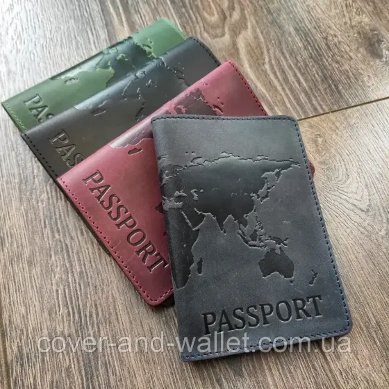 Кожаная обложка на паспорт с тиснением карта мира ST Leather (черная) Синий Киев