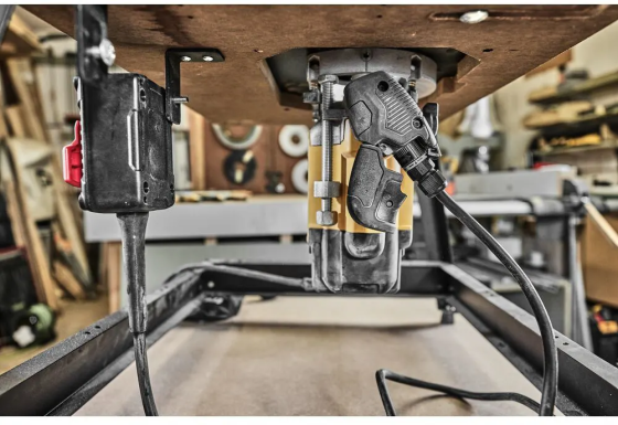 Професійний фрезер мережевий DeWALT DWE627KT : 2300Вт, цанга 8-12 (DWE627KT) Київ