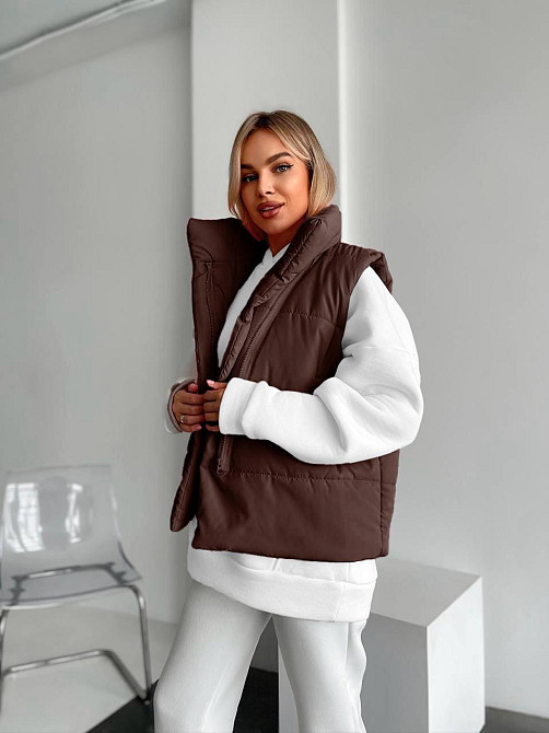 Жіноча тепла жилетка на блискавці без капюшона плащівка на синтепоні Шоколад, 42/44 Одеса - фото 3