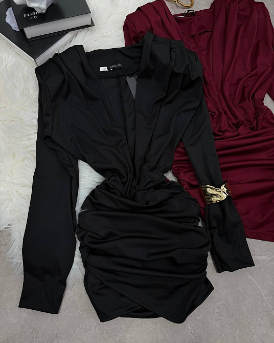 Жіноча приваблива вечірня сукня з драпіруванням Одеса - фото 9