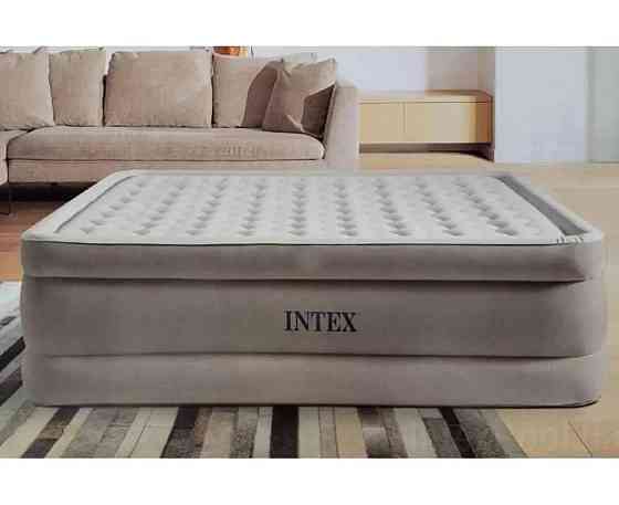 Надувная двухместная кровать Intex со встроенным электронасосом 203 х 152 х 46 см. бежевая Киев