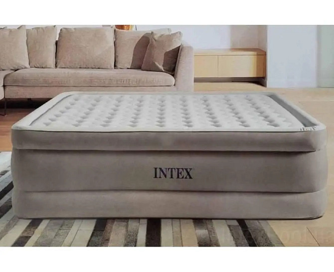 Надувная двухместная кровать Intex со встроенным электронасосом 203 х 152 х 46 см. бежевая Киев - изображение 5