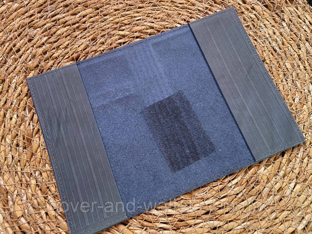 Шкіряна обкладинка на закордонний паспорт чорного кольору PS Leather Київ - фото 2