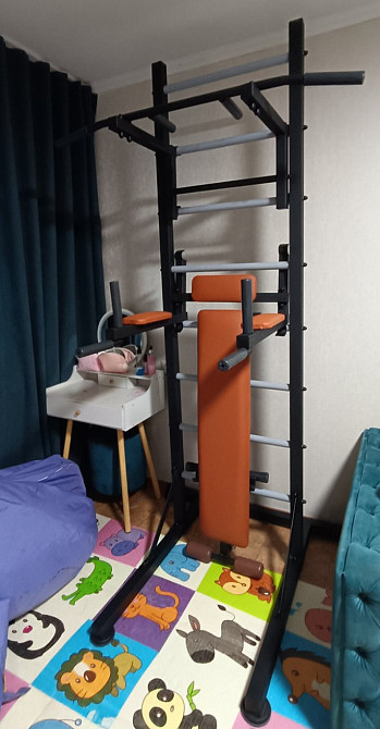 Надежная шведская стенка напольная до 120 кг металлическая передвижная с турником брусья скамья для пресса Каменское - изображение 1