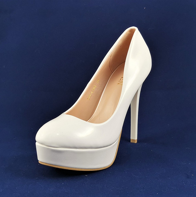 Жіночі Білі Туфлі на Каблуку Шпильке Лакові Модельні (розміри: 38,40) - 139/160 Дніпро - фото 5