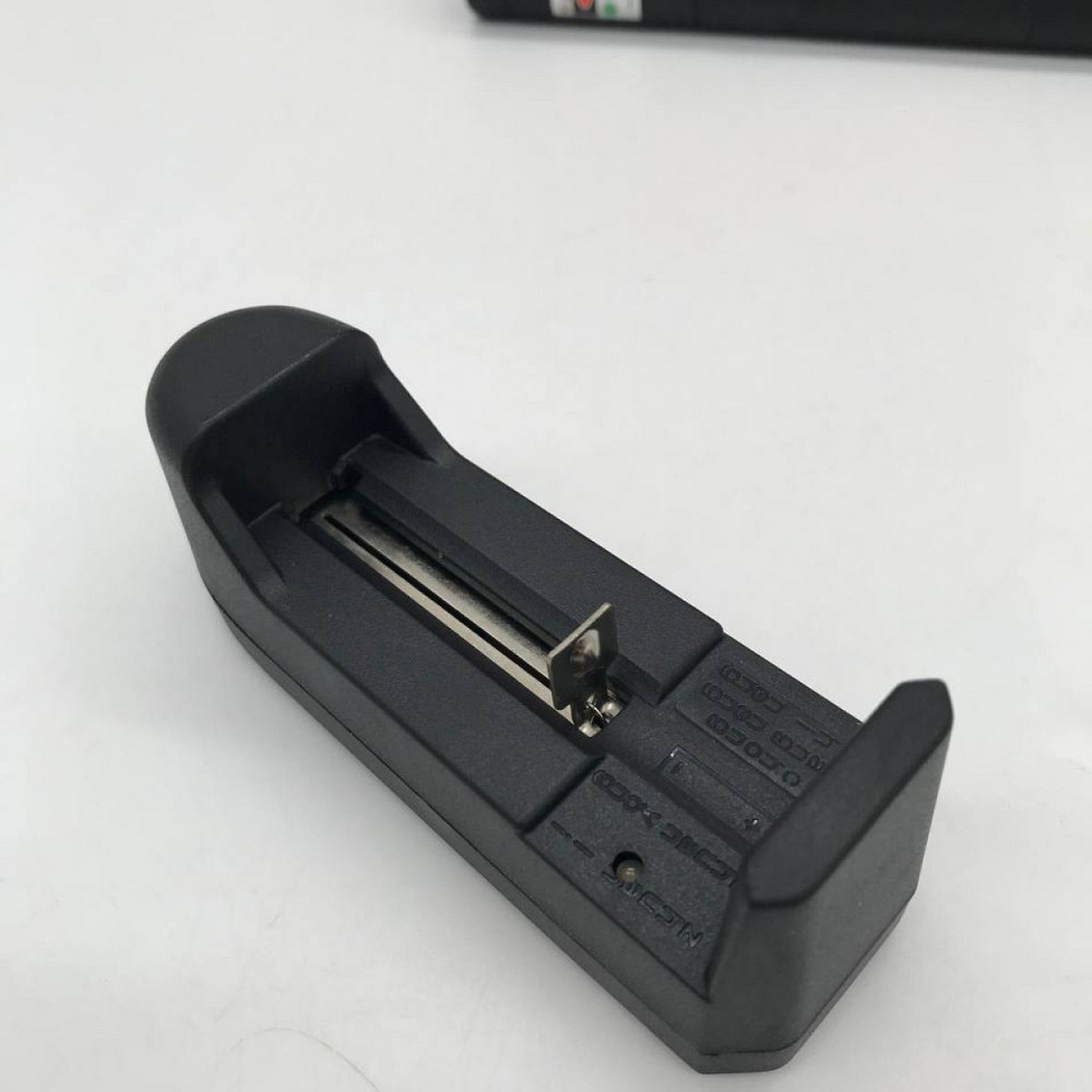 Акумуляторна лазерна указка Laser pointer YL-303 + Подарунок Акумулятор X-Balog / Потужний лазер до 10000м Київ - фото 9