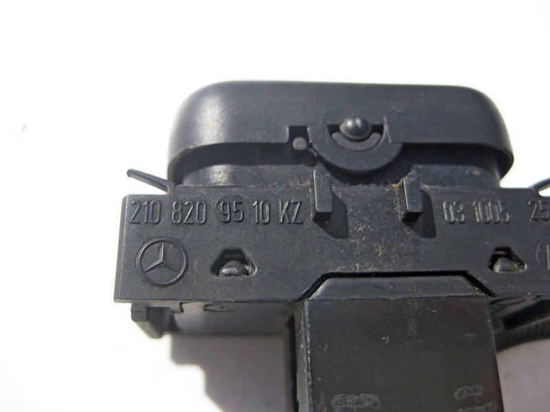 Mercedes-Benz  A2108209510 Кнопка вимикач знак "TAXI" С-Class W202 E-Class W210 Одесса - изображение 3