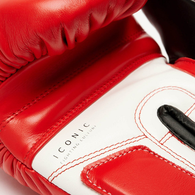 Боксерські рукавиці Leone GN208 ICONIC Red 16 унцій (бинти 4 м. в комплекті) Каменское - изображение 8