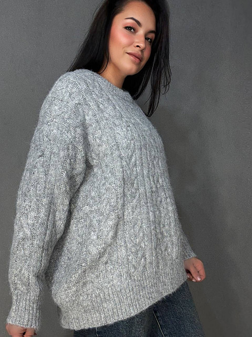 Свитер женский A-N 3324 оверсайз крупная вязка букле косы длинный one size, светло-серый, one size Киев - изображение 15