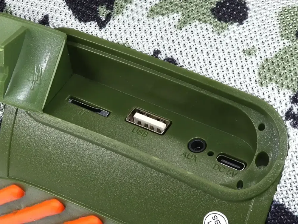 Портативная Bluetooth колонка B21 RGB 20W с подсветкой, FM, PowerBank, TWS и ремнём Одесса - изображение 5