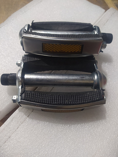 Педали велосипедные (с катафотами, металл, овал) Мукачево - изображение 1