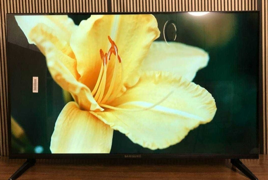 Телевизор: Samsung 42